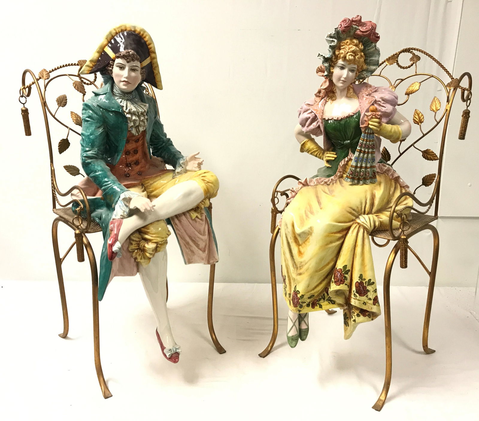 LARGE CAPODIMONTE ITALIAN PORCELAIN SEATED COUPLE (1 of 20)