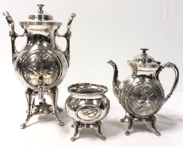VICTORIAN REED & BARTON CHERUB COFFEE URN & TEAPOT (1 of 20)
