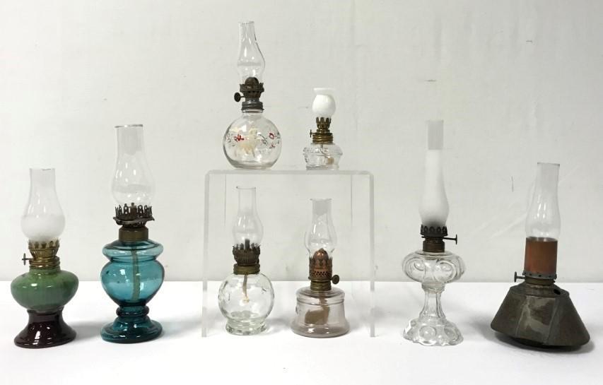 8 SMALL ANTIQUE OIL LAMPS, GLASS, METAL, POTTERY (1 of 17)