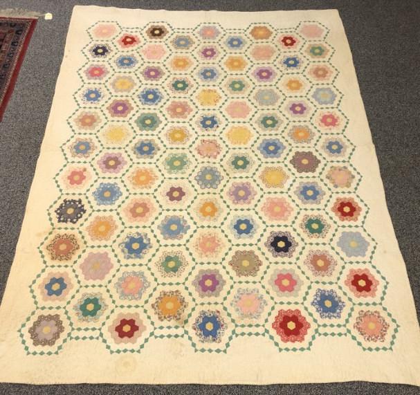 AMERICAN FLORAL QUILT, 8'1" X 7'2" (1 of 6)