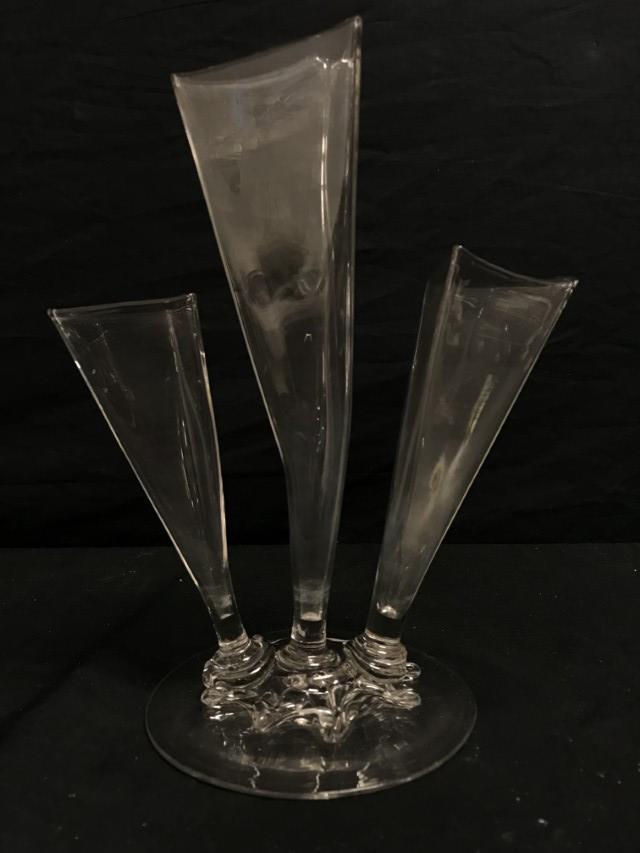 STEUBEN CLEAR ART GLASS TRIPLE VASE (1 of 8)