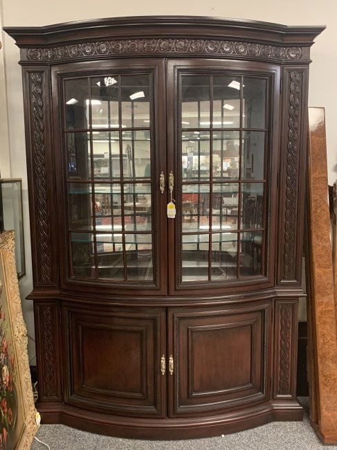 LARGE MAHOGANY BOW FRONT CHINA CABINET (1 of 6)