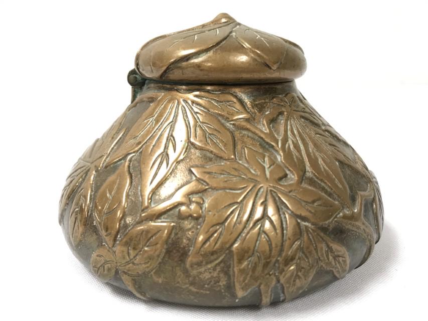 TIFFANY QUALITY BRONZE FOLIATE INKWELL, C. 1920'S (1 of 8)