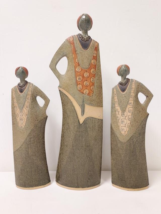 THREE VINTAGE CALIFORNIA STUDIO POTTERY FIGURES (1 of 11)