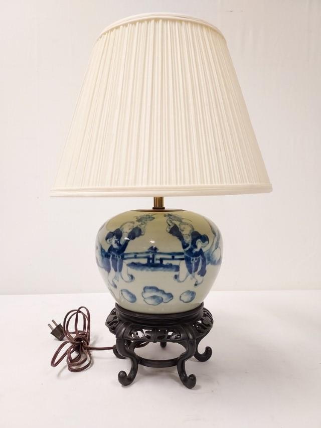 CHINESE QING DYNASTY BLUE & WHITE JAR AS LAMP (1 of 10)
