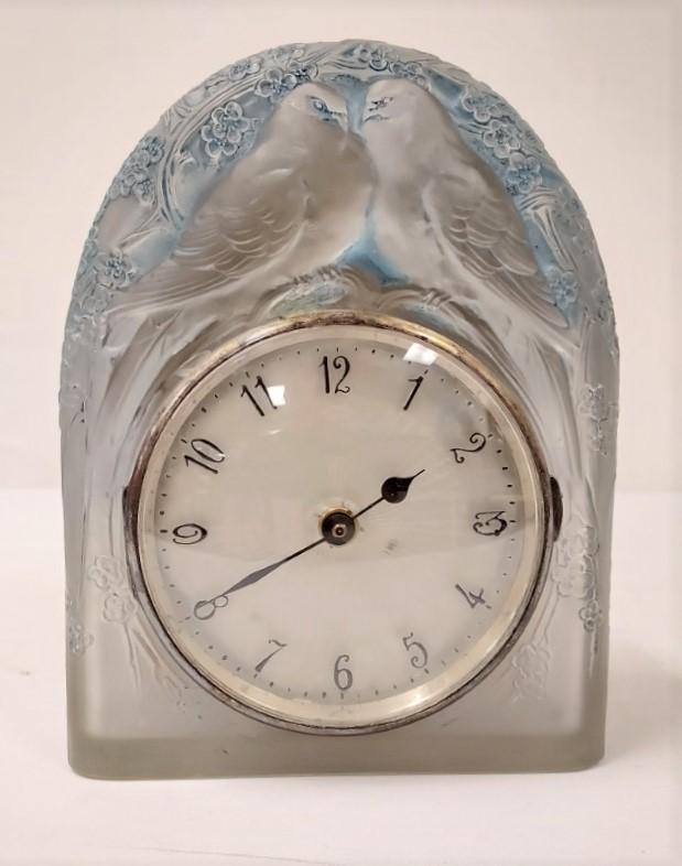 R. LALIQUE "DEUX COLOMBES" CRYSTAL MANTEL CLOCK (1 of 10)