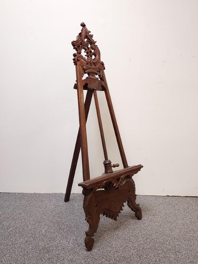 DECORATIVE CARVED WOOD MAHOGANY FINISHED ART EASEL (1 of 10)