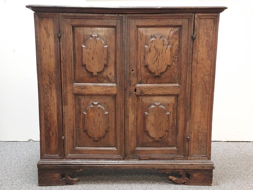 18TH C FRENCH PROVINCIAL WOODEN CUPBOARD (1 of 20)