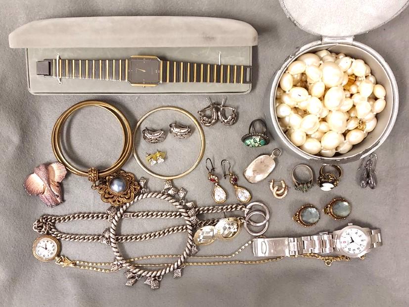 TRAY LOT COSTUME JEWELRY, WATCHES, ETC. (1 of 9)