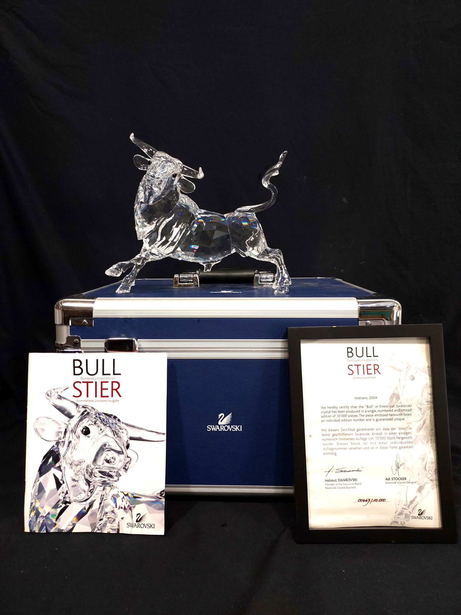 SWAROVSKI 2004 LTD ED CRYSTAL FIGURINE "THE BULL" (1 of 13)