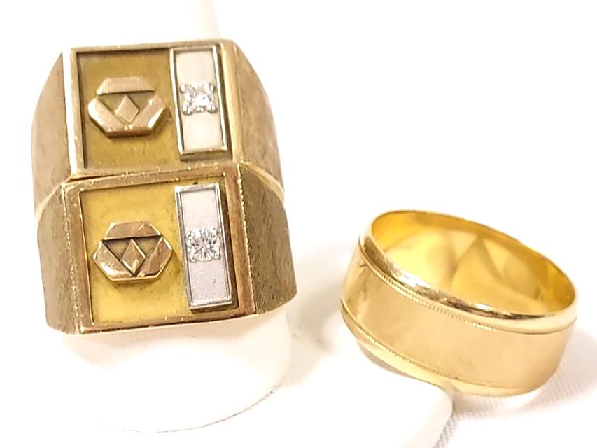THREE YELLOW GOLD MENS RINGS (3.4.5) (1 of 17)