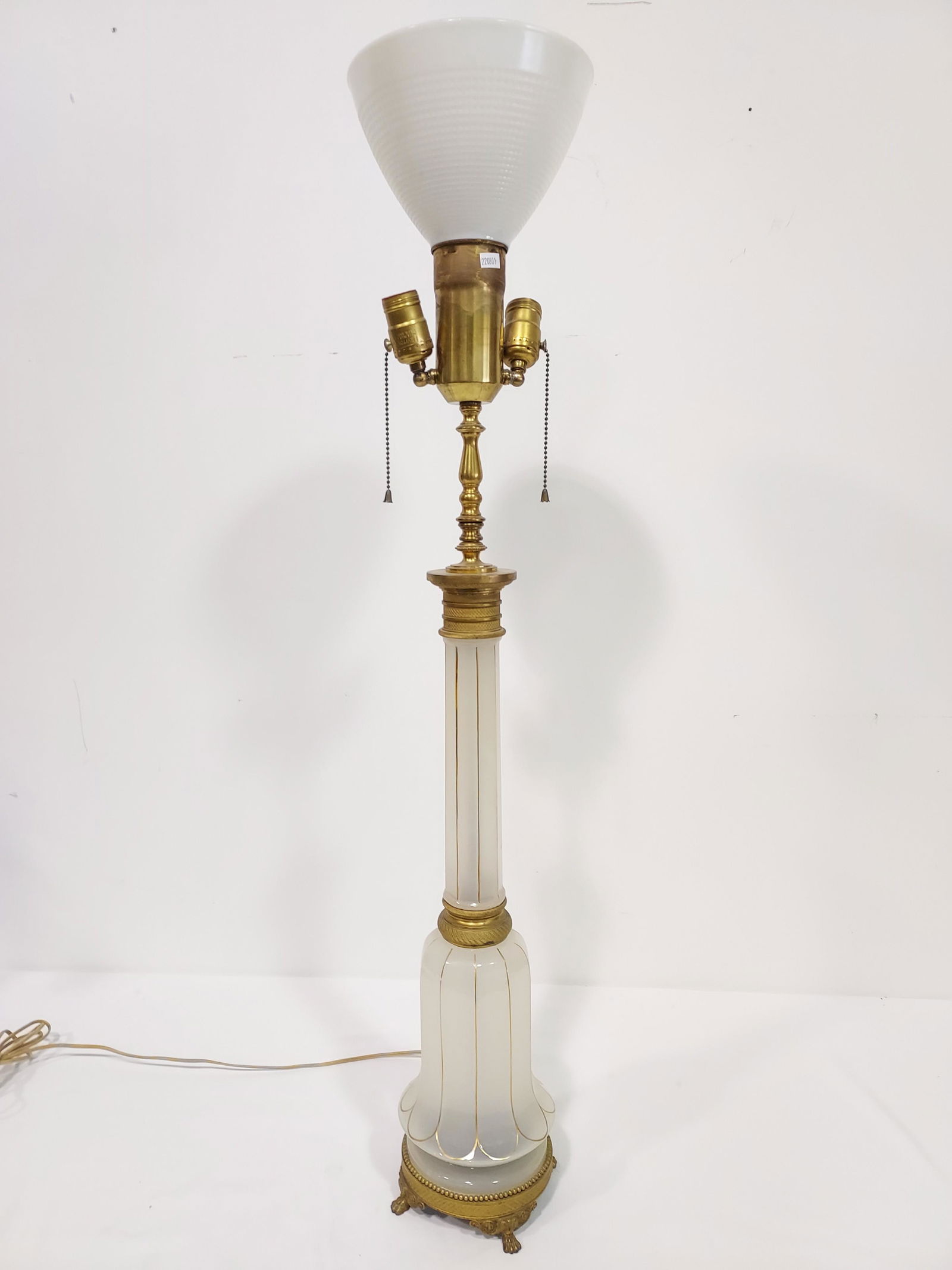 LARGE FRENCH OPALINE GLASS & BRONZE TABLE LAMP (1 of 9)