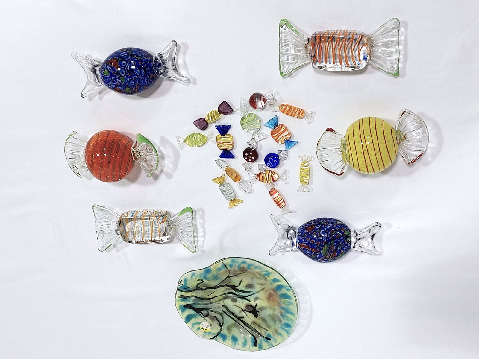 ITALIAN ART GLASS: CANDIES & A BOWL, 21 PCS (1 of 9)