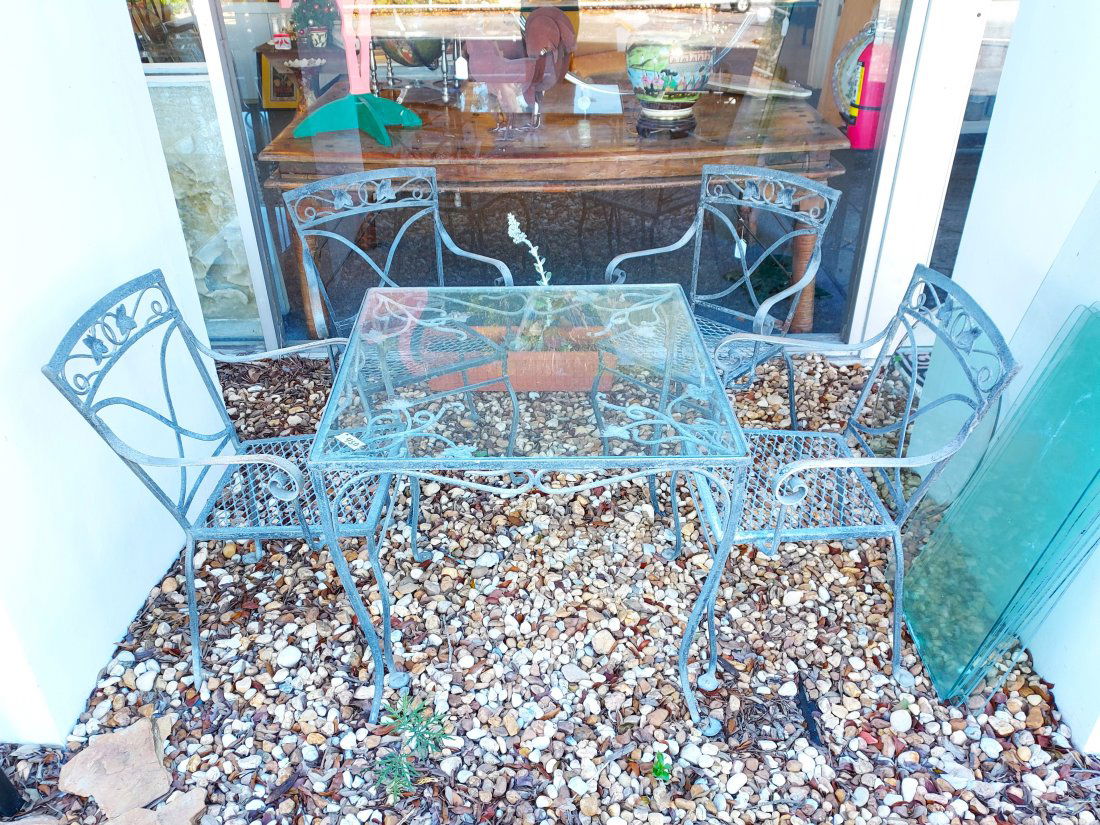 BLACK CAST ALUM GLASS TOP PATIO TABLE & FOUR CHAIR (1 of 8)
