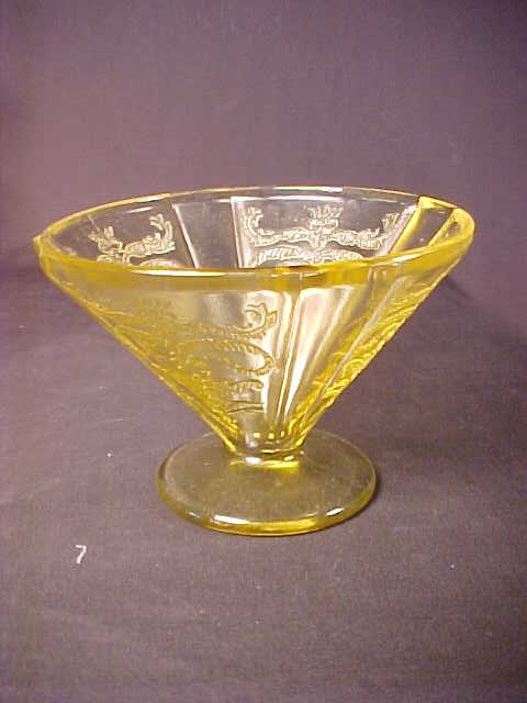 12 YELLOW DEPRESSION GLASS SHERBETS - 2