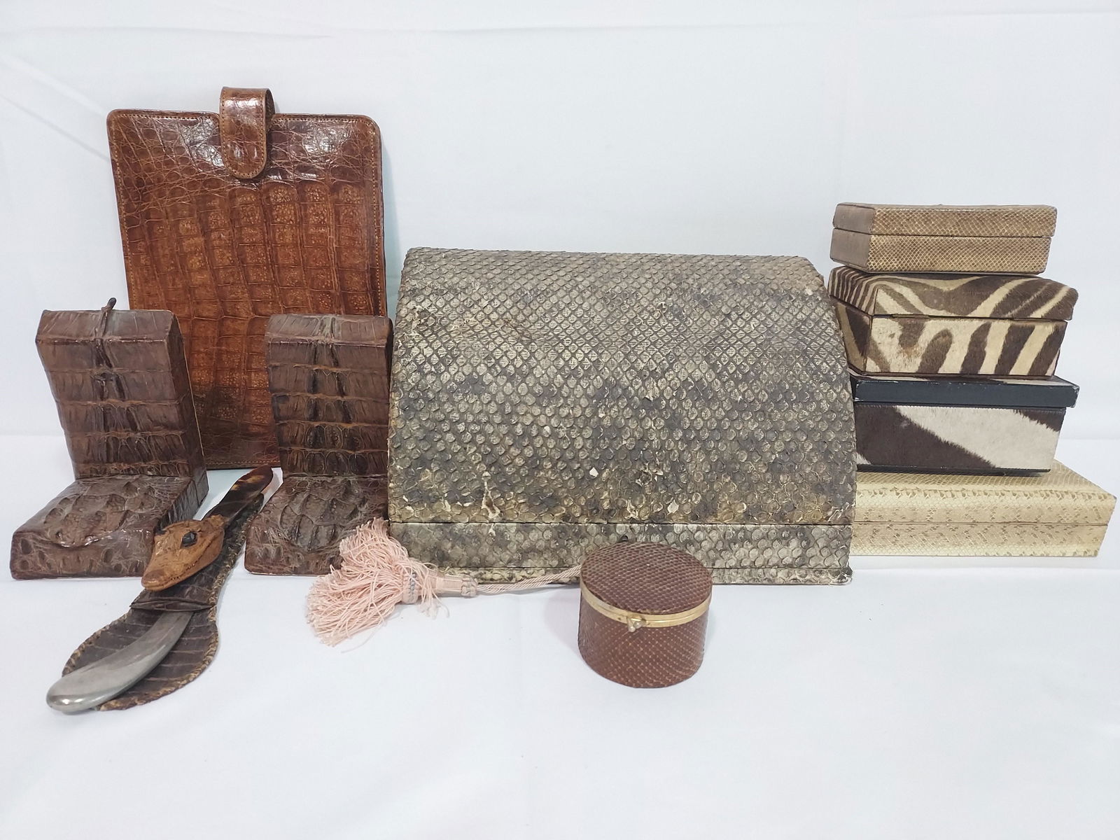 ASSORTED VINTAGE ANIMAL SKIN BOXES, ETC. (1 of 20)