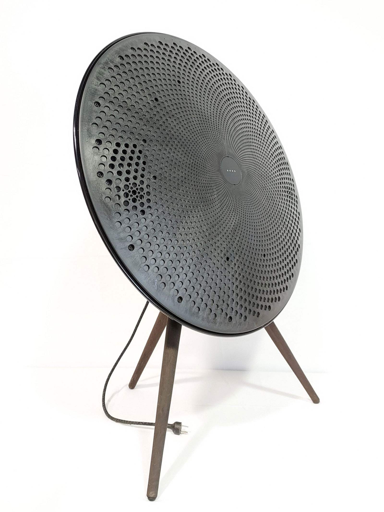 BANG & OLUFSEN BEOPLAY A9 SPEAKER (1 of 15)