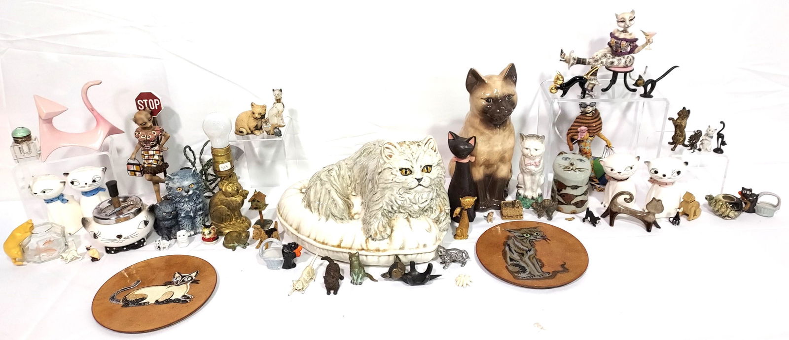 HUGE COLLECTION VINTAGE & ANTIQUE CAT DECOR (1 of 12)