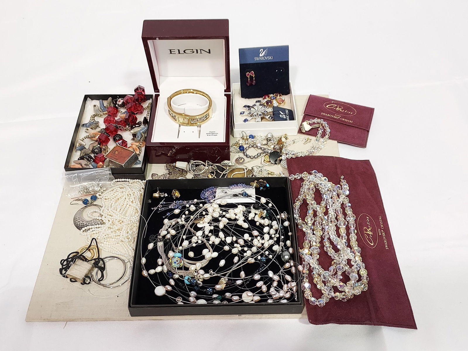 LOT ASSORTED LADIES COSTUME JEWELRY GOLD TONES 18k (1 of 7)