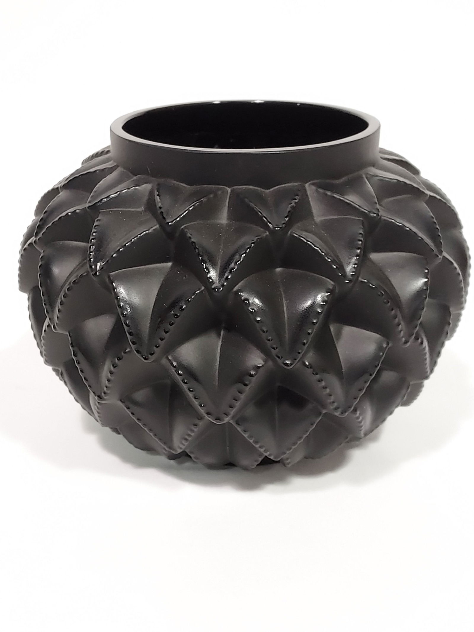 LALIQUE "LANGUEDOC" BLACK CRYSTAL VASE (1 of 7)