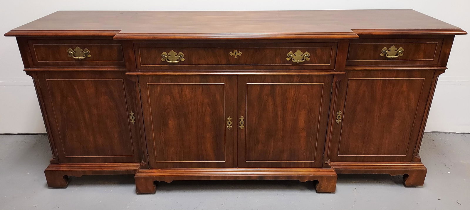 VINTAGE JOHN WIDDICOMB MAHOGANY SIDEBOARD (1 of 14)