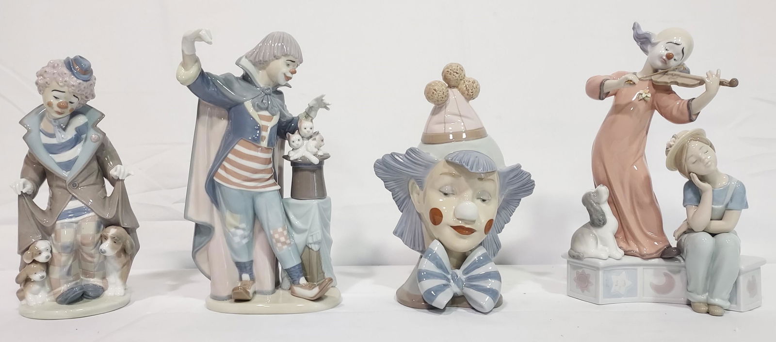 FOUR LLADRO PORCELAIN FIGURINES: 6900, 5901, 5892 (1 of 15)