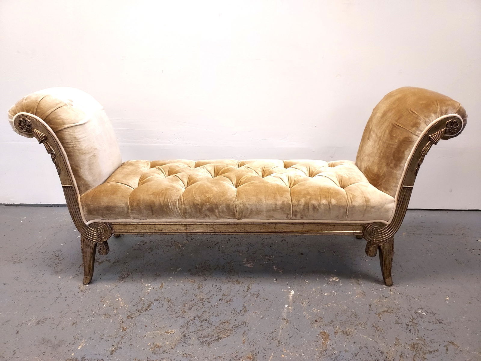 CONTEMPORARY METALLIC FINISH UPHOLSTERED BED BENCH (1 of 12)