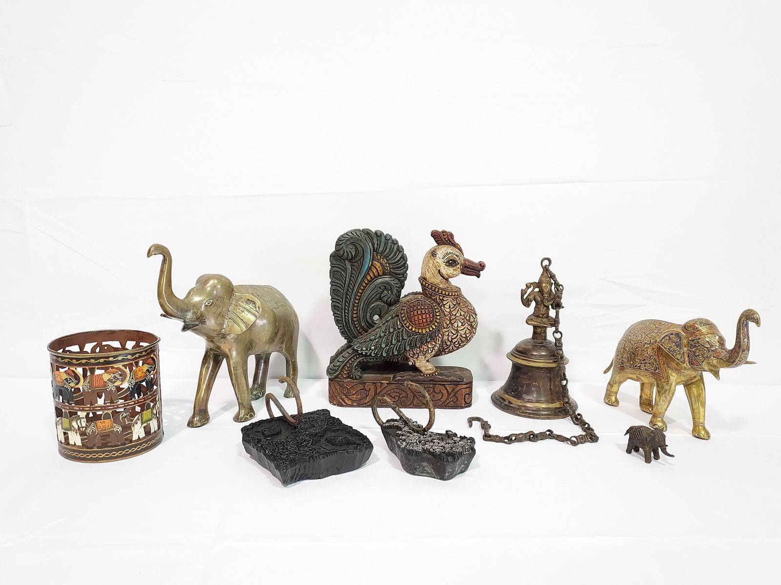 ASSORTED INDIAN METALWARE & WOOD DECORATIVES (1 of 14)