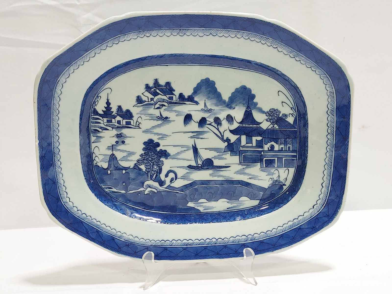 LARGE 19TH C CHINESE EXPORT CANTON PLATTER (1 of 7)