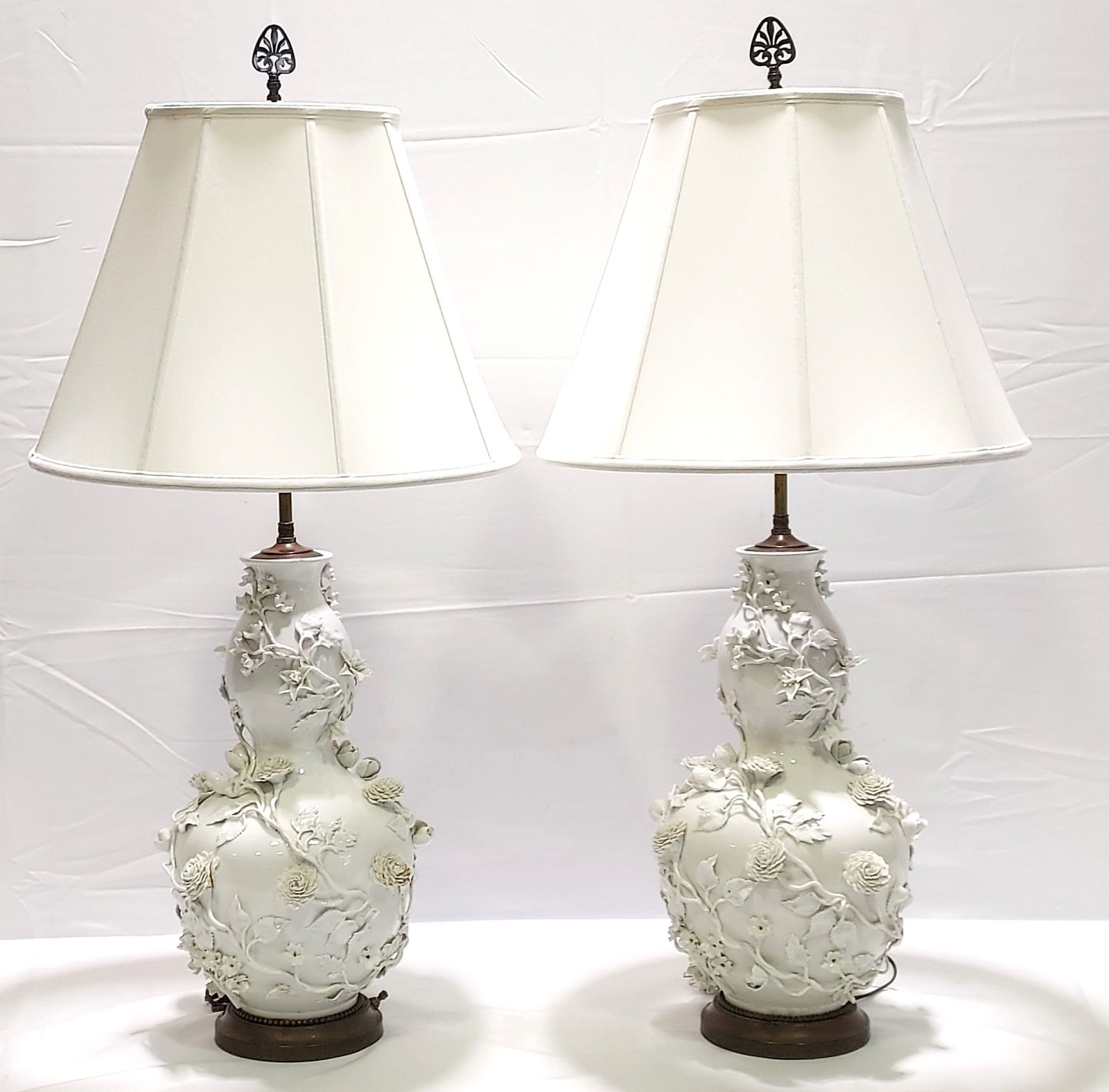 CONTINTENAL PORCELAIN BLANC DE CHINE VASES AS LAMP (1 of 15)