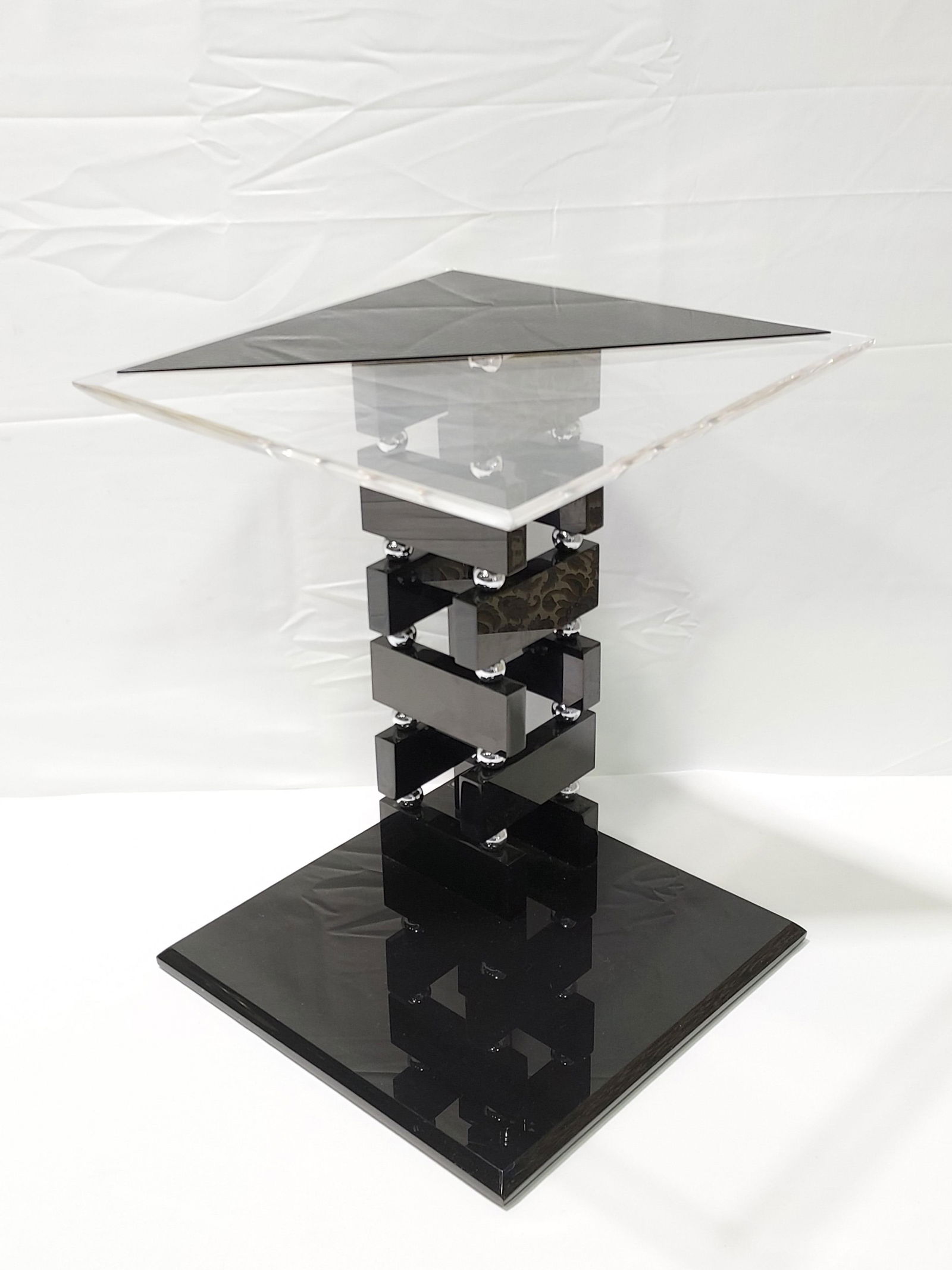 SHLOMI HAZIZA MODERN SCULPTURAL LUCITE SIDE TABLE (1 of 10)