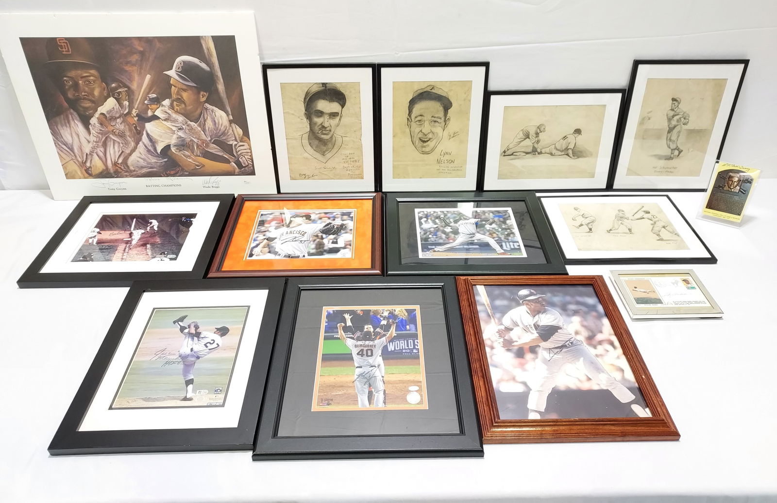 HUGE LOT AUTOGRAPHED BASEBALL MLB MEMORABILIA (1 of 14)