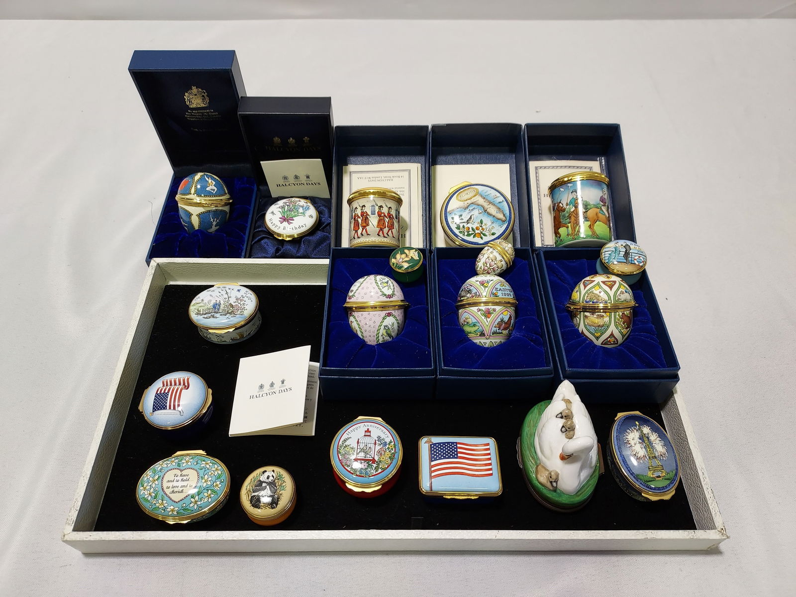 ENAMEL BOXES: HALCYON DAYS, STAFFORDSHIRE, ETC. 19 (1 of 20)