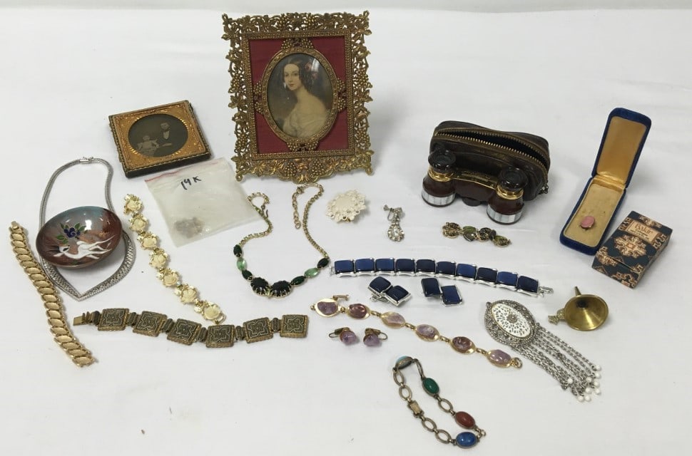 LADIES ESTATE COLLECTIBLES: JEWELRY, 14K, ETC. (1 of 9)