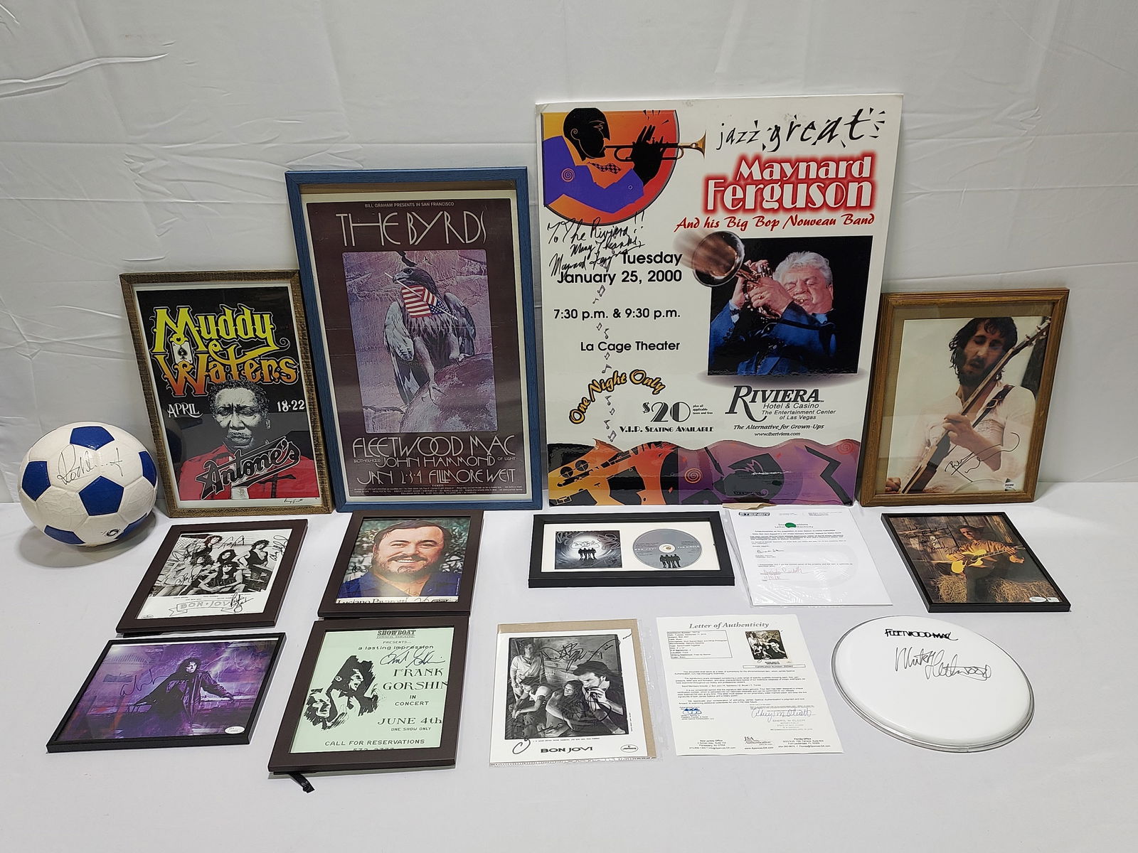 11 ASSORTED MUSICIAN AUTOGRAPHS: FLEETWOOD MAC ETC (1 of 20)