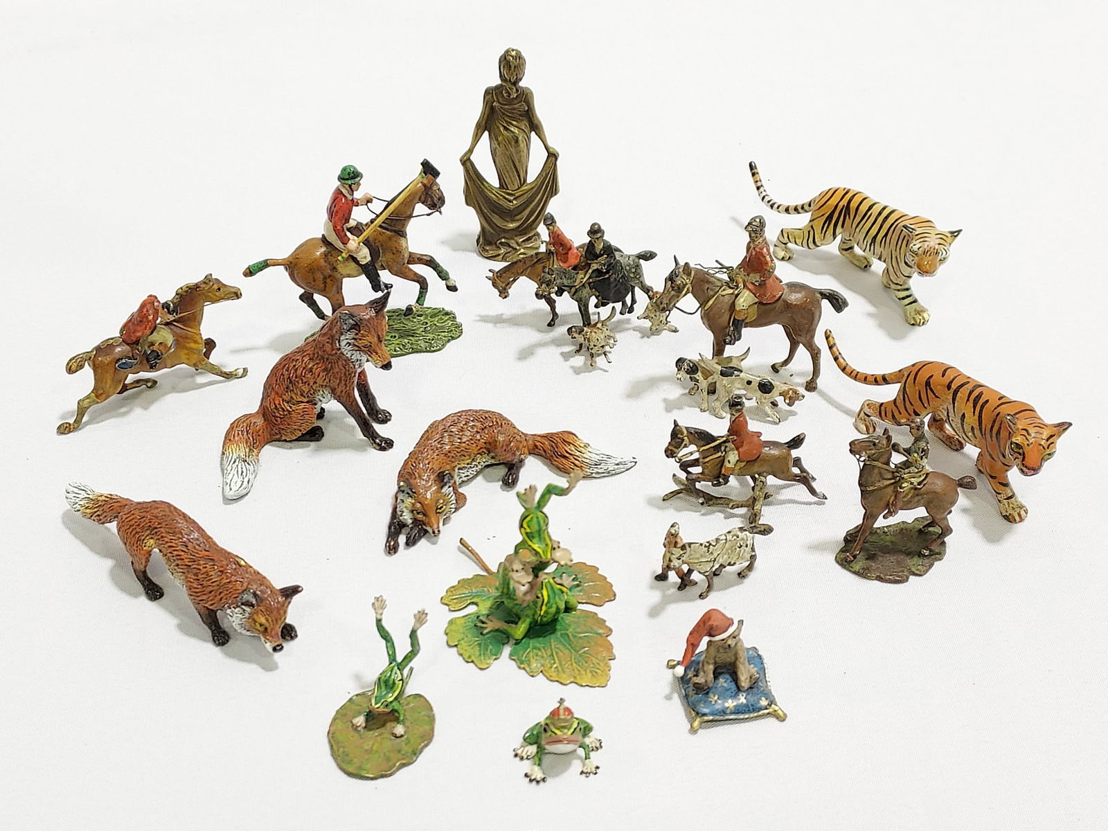 17 MINIATURE VIENNA BRONZE FIGURES FBW (1 of 18)