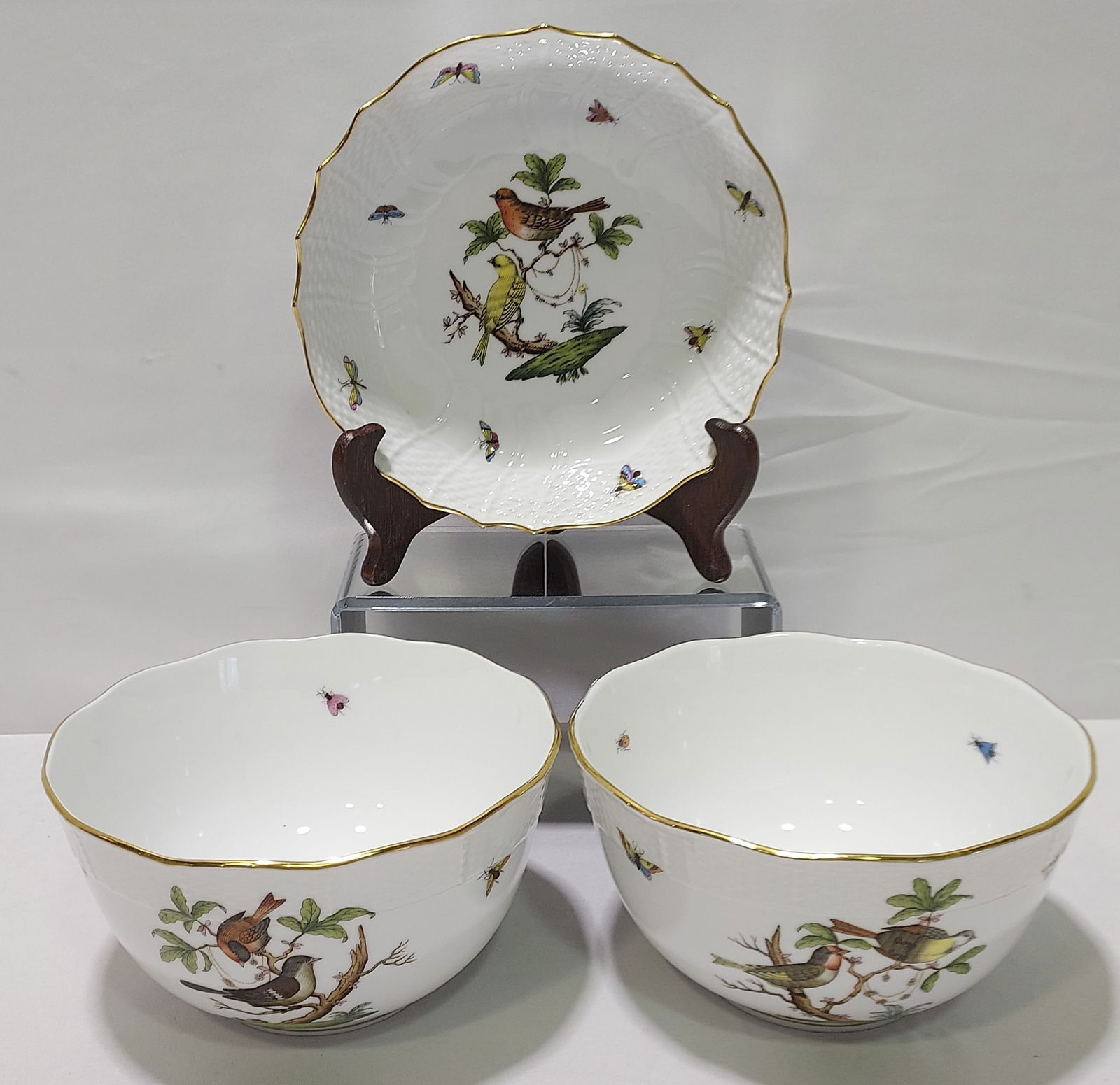 HEREND ROTHSCHILD BIRD: TWO SERVING BOWLS & DISH (1 of 14)