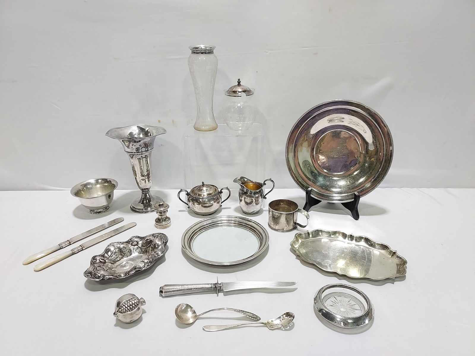 LARGE LOT ASSORTED STERLING SILVER TABLEWARES (1 of 13)