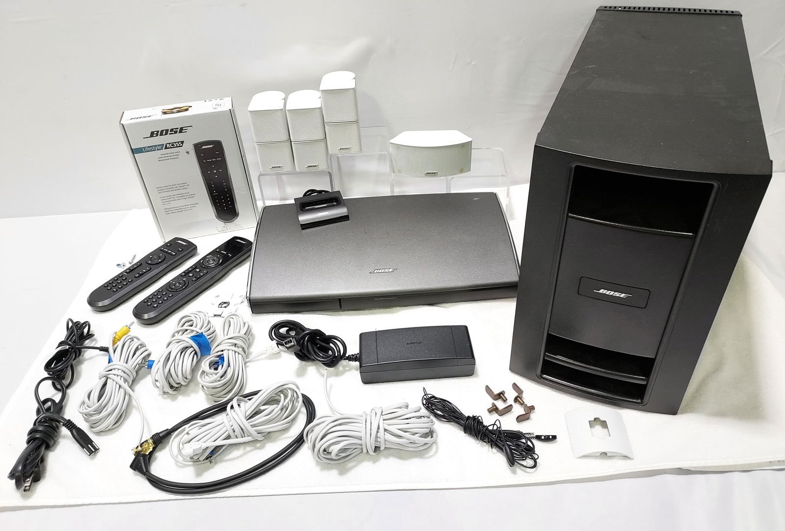 BOSE LIFESTYLE V35 5.1 CHANNEL HOME THEATRE SYSTEM (1 of 18)