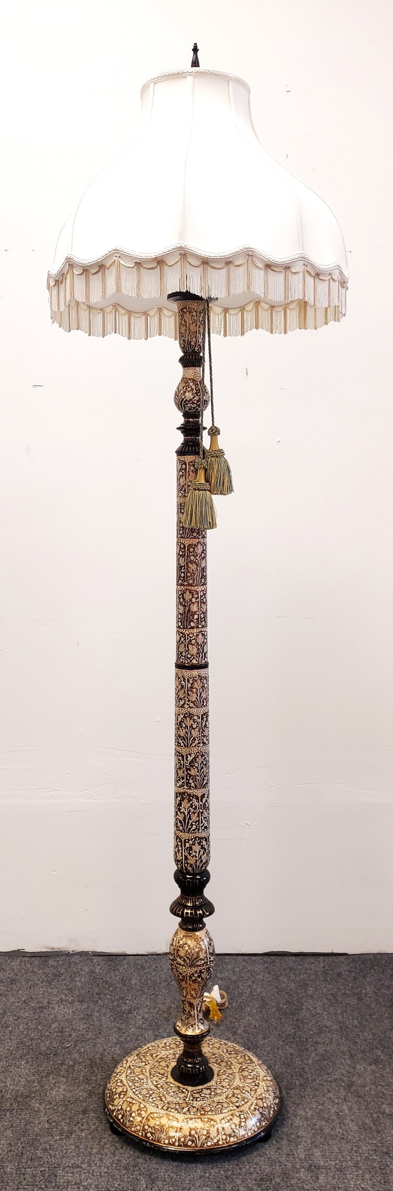 FREDERICK COOPER BIDRI STYLE PAINTED FLOOR LAMP: Frederick Cooper Bidri style hand painted floor lamp. Measures a total of 75" to tip of finial, or 64" to bottom of socket. Base diameter is 13.5". Shade measures 15" tall x 21" diameter. Condition: w
