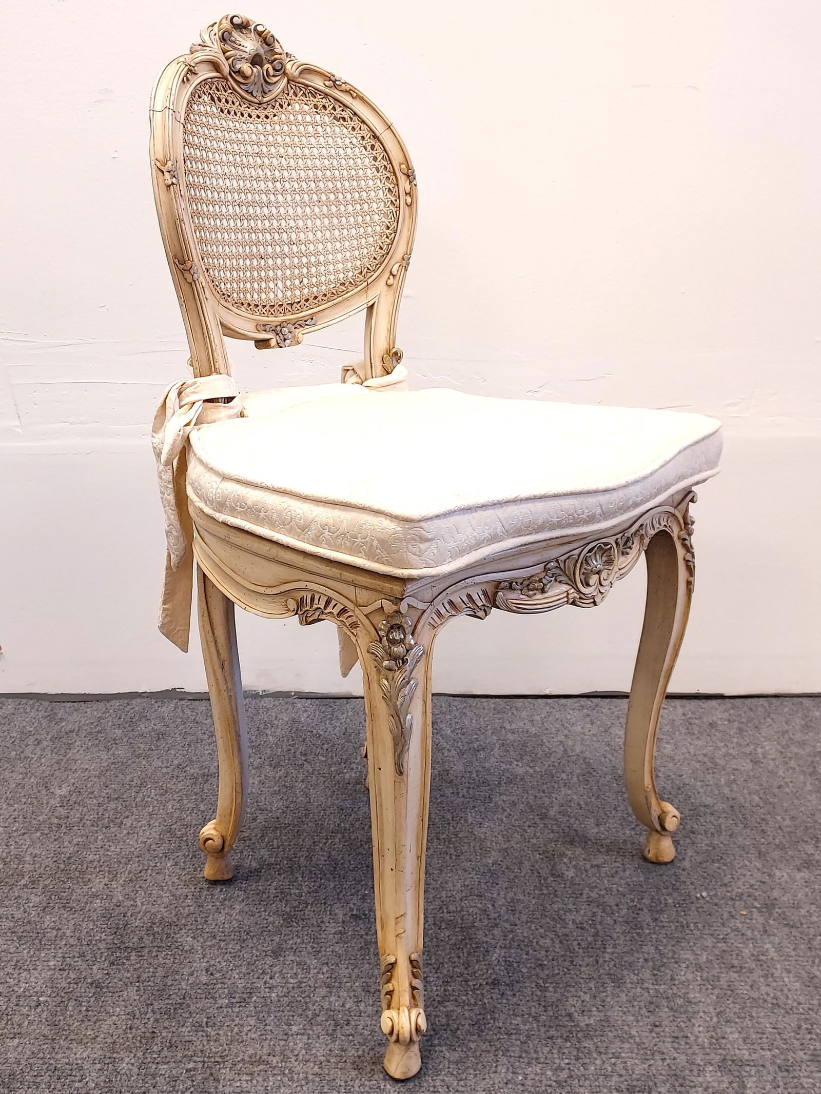 ANTIQUE LOUIS XV STYLE PAINTED SIDE CHAIR (1 of 15)