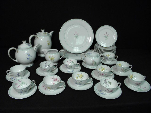 HUTSCHENREUTHER PORCELAIN FLORAL BREAKFAST SET: 39: Hutschenreuther Bavarian porcelain floral breakfast set. 39 pieces total. Each piece marked on base "Hutschenreuther Selb LHS, Bavaria". Painted in interior and exterior with floral and gilt pattern. 