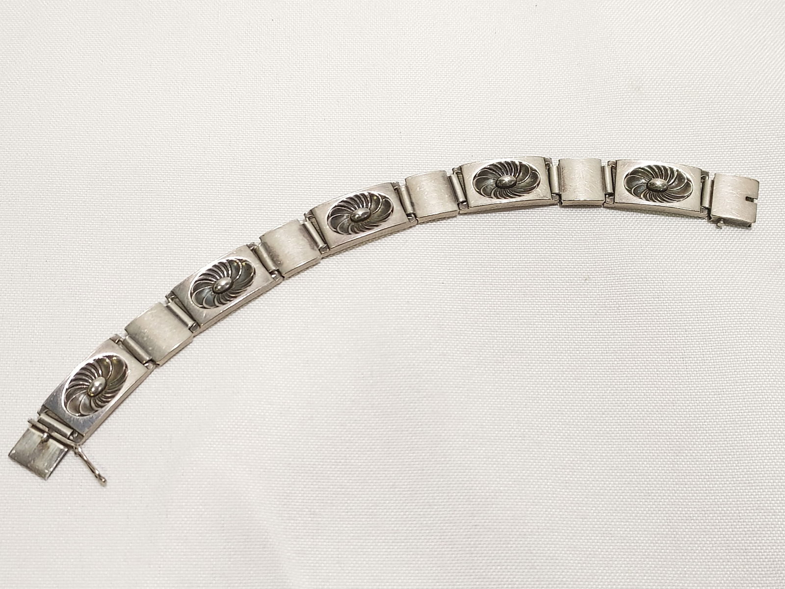 GEORG JENSEN STERLING SILVER BRACELET #56A (1 of 6)