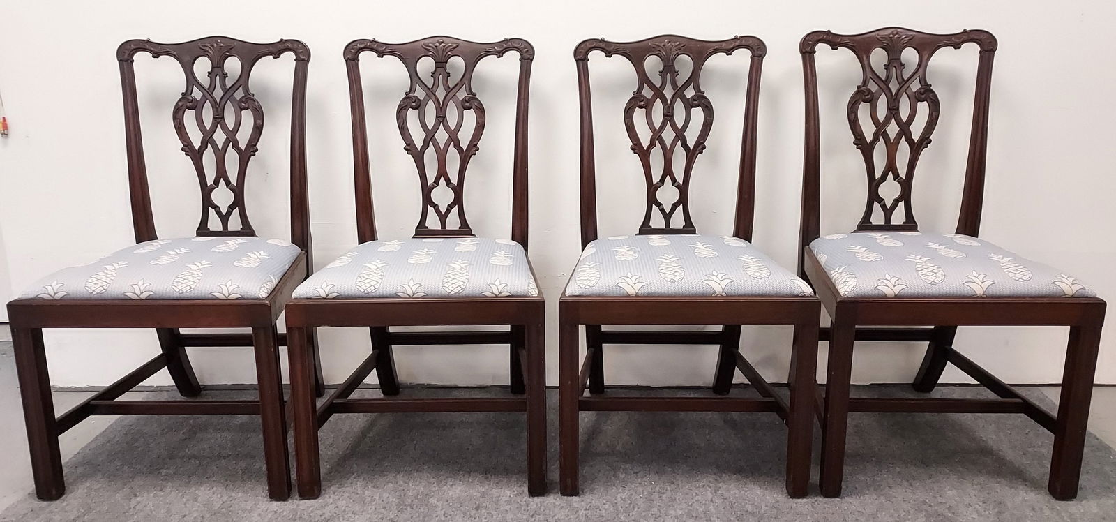 FOUR CHIPPENDALE STYLE DINING / SIDE CHAIRS (1 of 16)