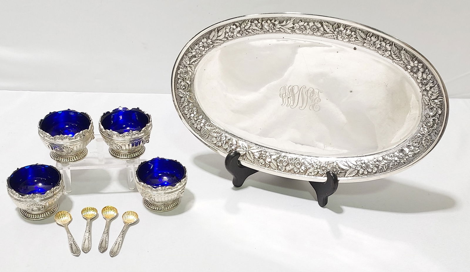 STERLING SILVER TRAY & SILVER PLATED SALT CELLARS (1 of 17)