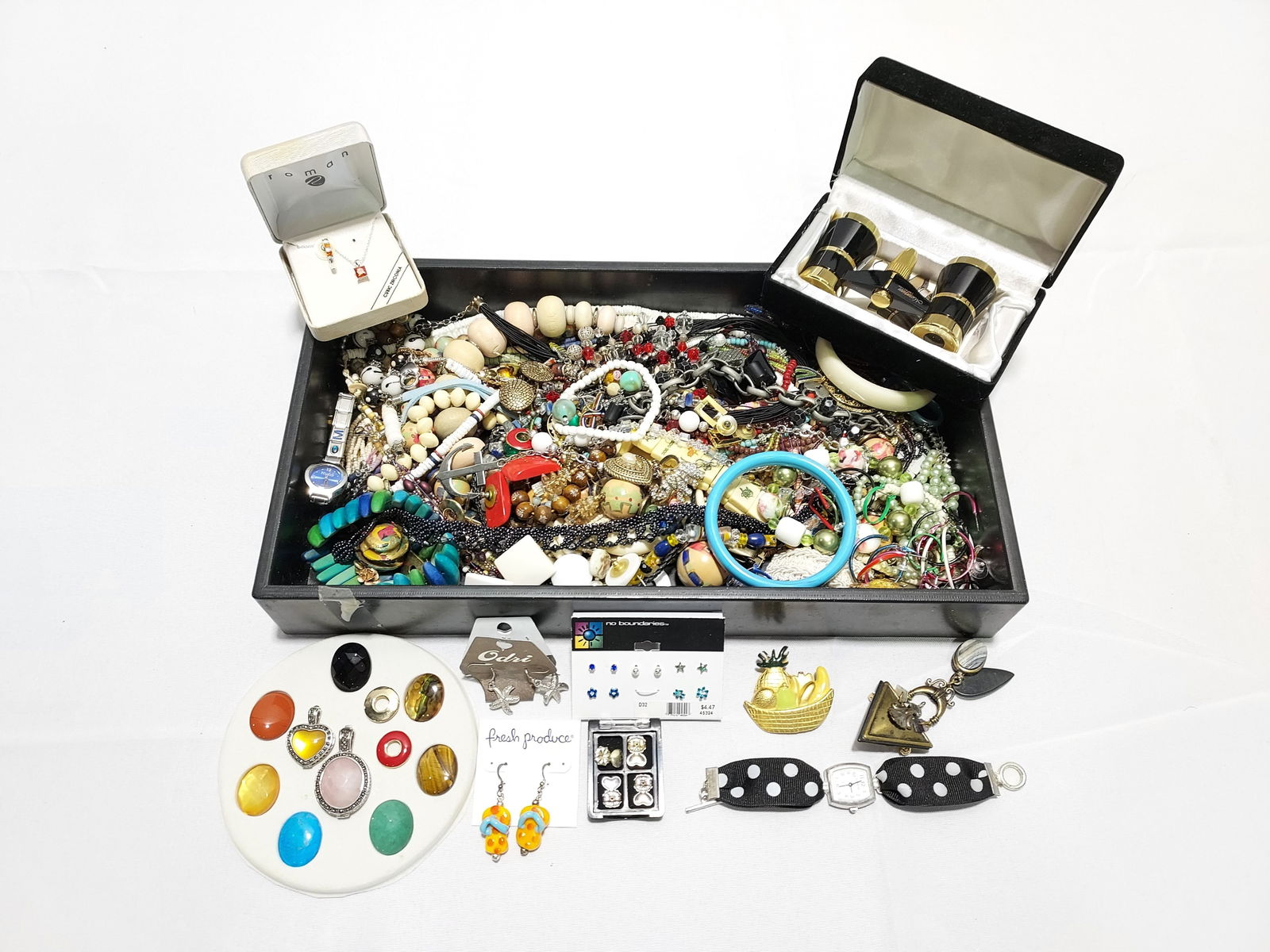 TRAY LOT ASSORTED LADIES COSTUME JEWELRY (1 of 9)