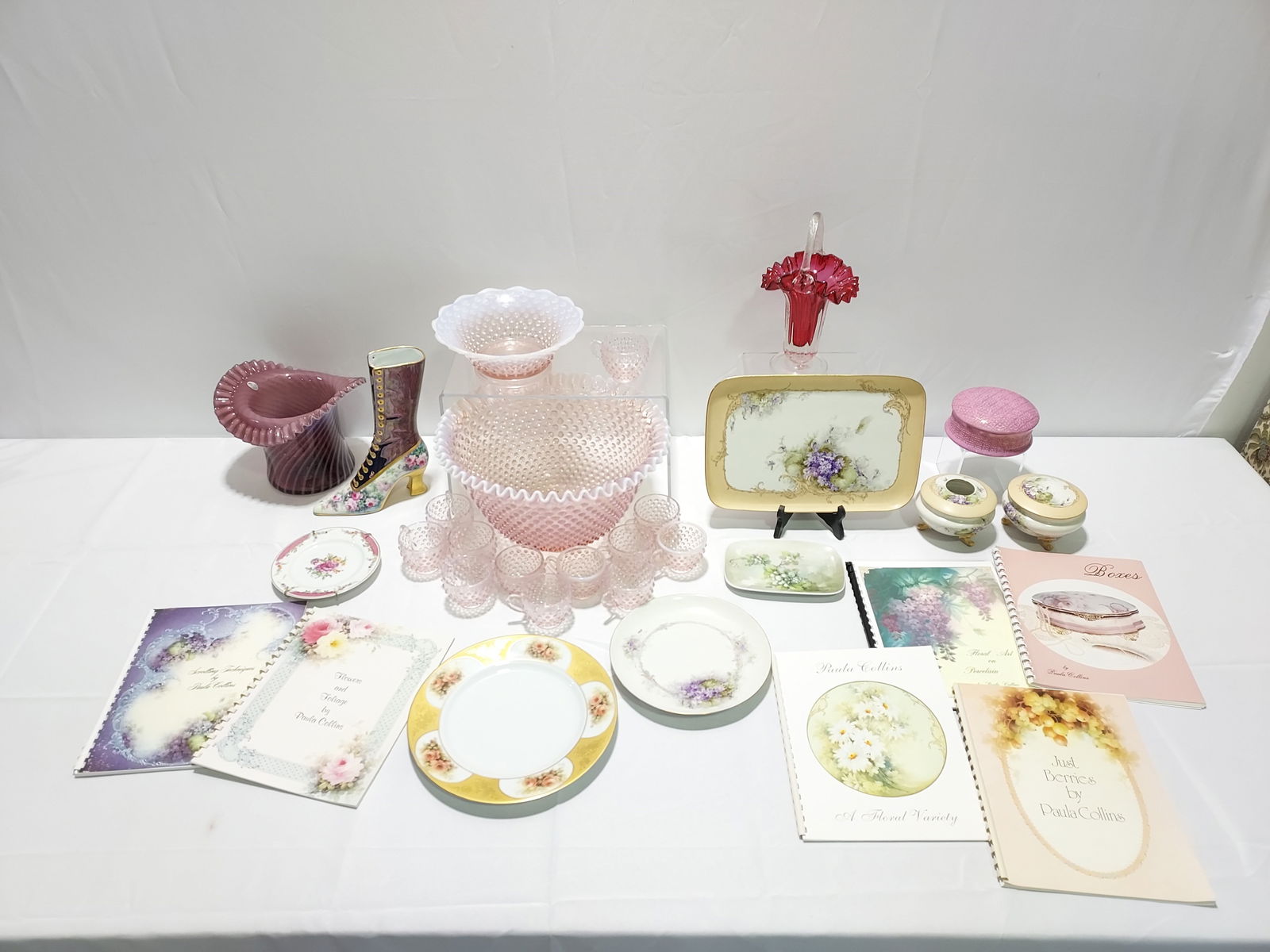 ESTATE LOT: FENTON GLASS PUNCH BOWL & VASES, ETC. (1 of 20)