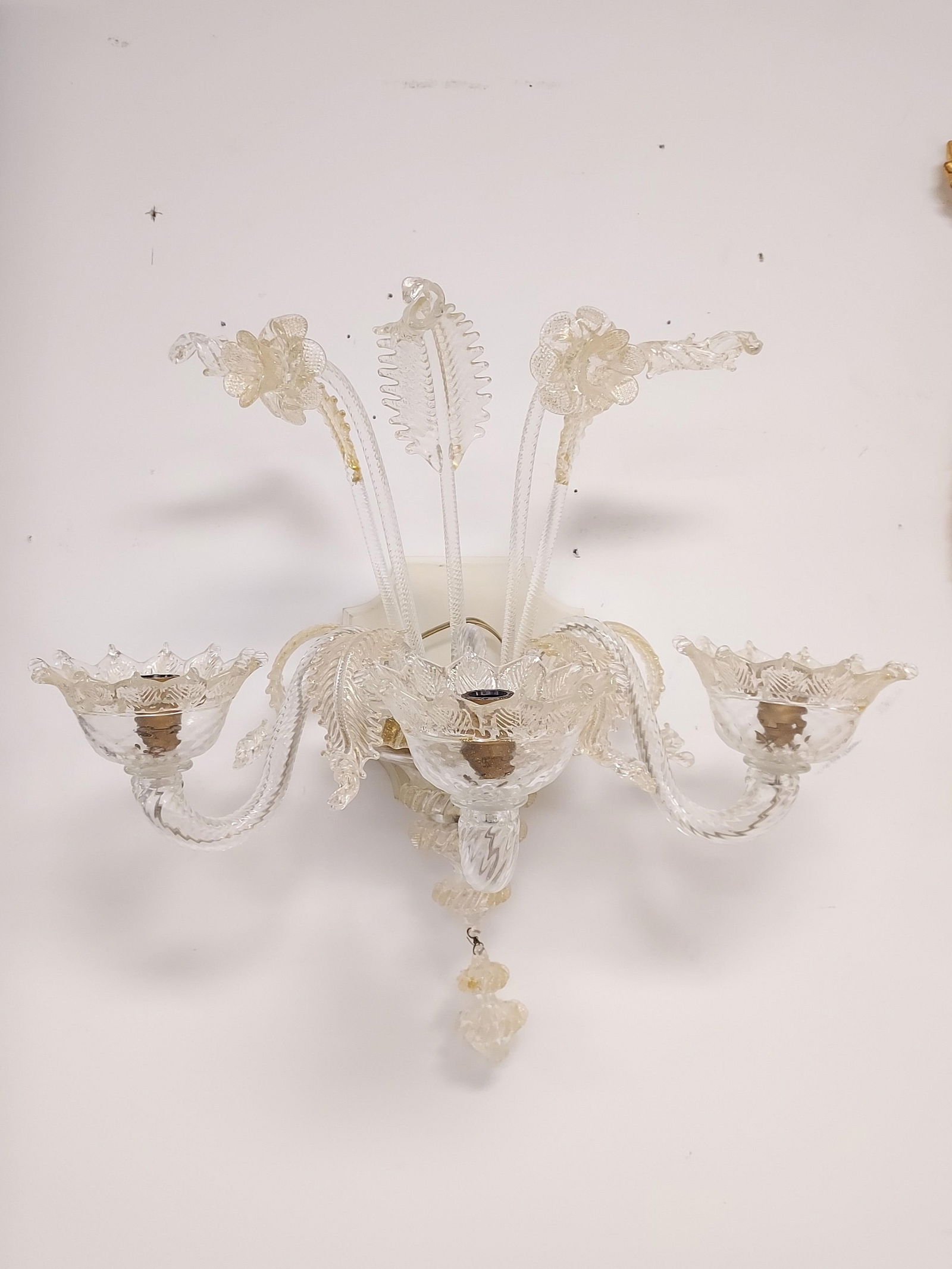 PAIR VENETIAN FLORAL GOLD FUMED GLASS SCONCES (1 of 9)