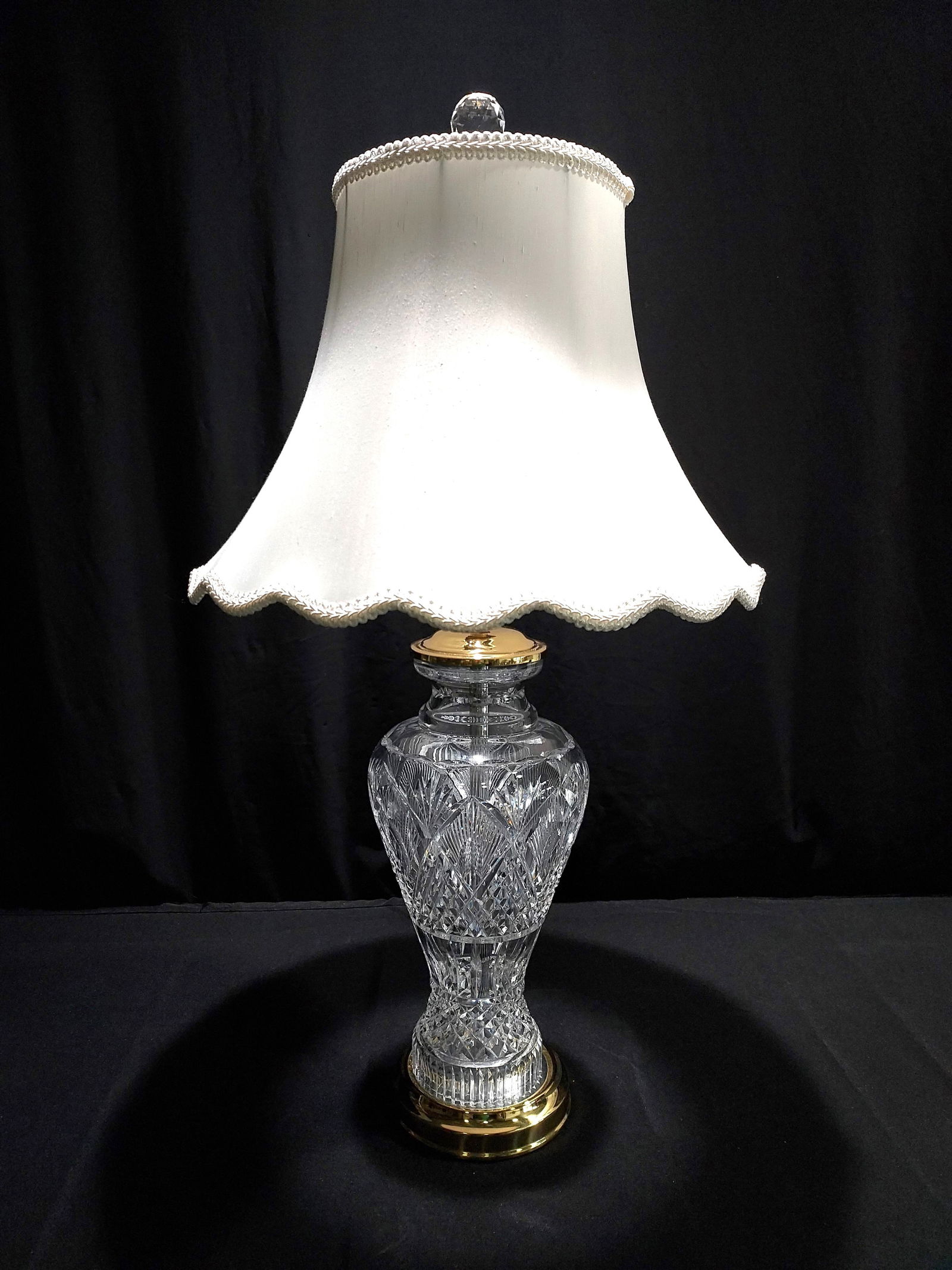 WATERFORD CRYSTAL & BRASS TABLE LAMP (1 of 8)