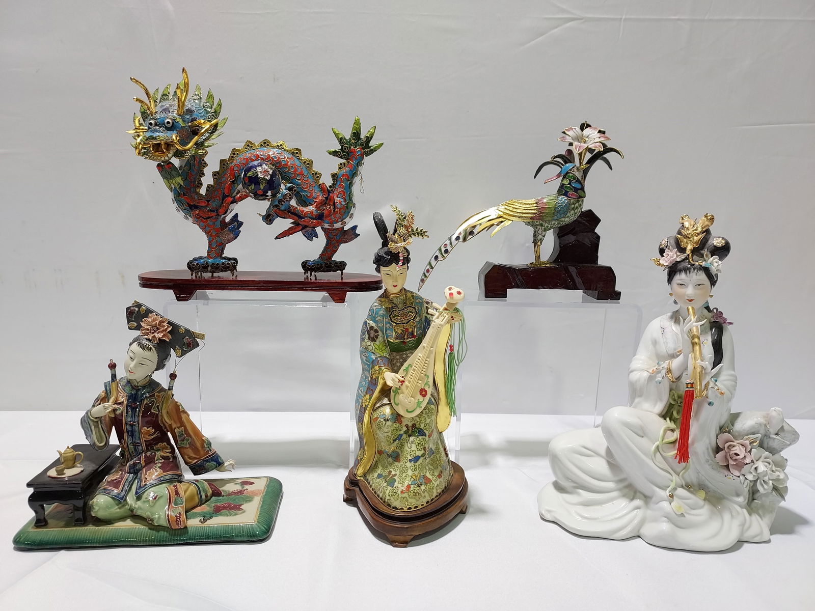 20TH C CHINESE DECORATIVES: CLOISONNE, ETC. 5 PCS (1 of 20)